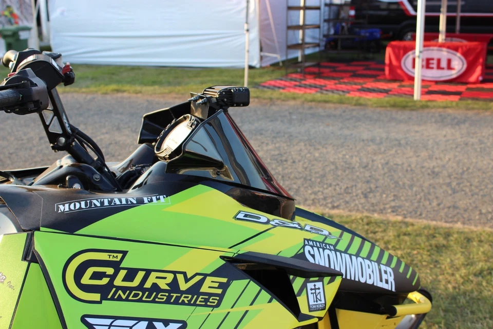 ARCTIC CAT MOTO DE NIEVE UNIVERSAL LED Barra de Luz Auxiliar con Montaje y Arnés Foto 2 de 4