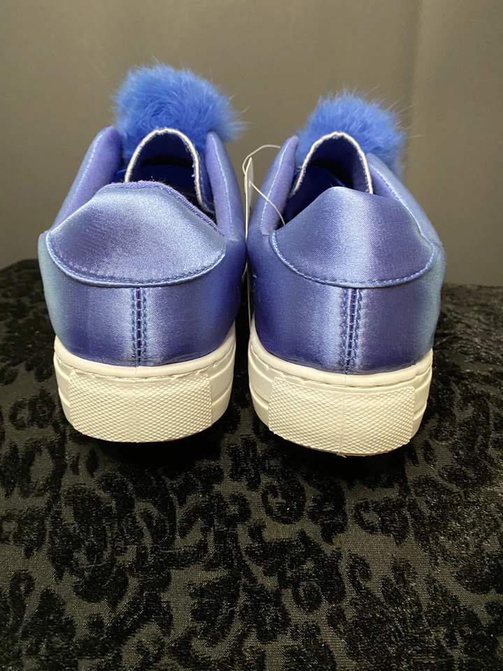 Zapatillas sin cordones para mujer azul satinado Qupid talla 7, pompones de piel de conejo, nuevas con etiquetas Foto 4 de 4