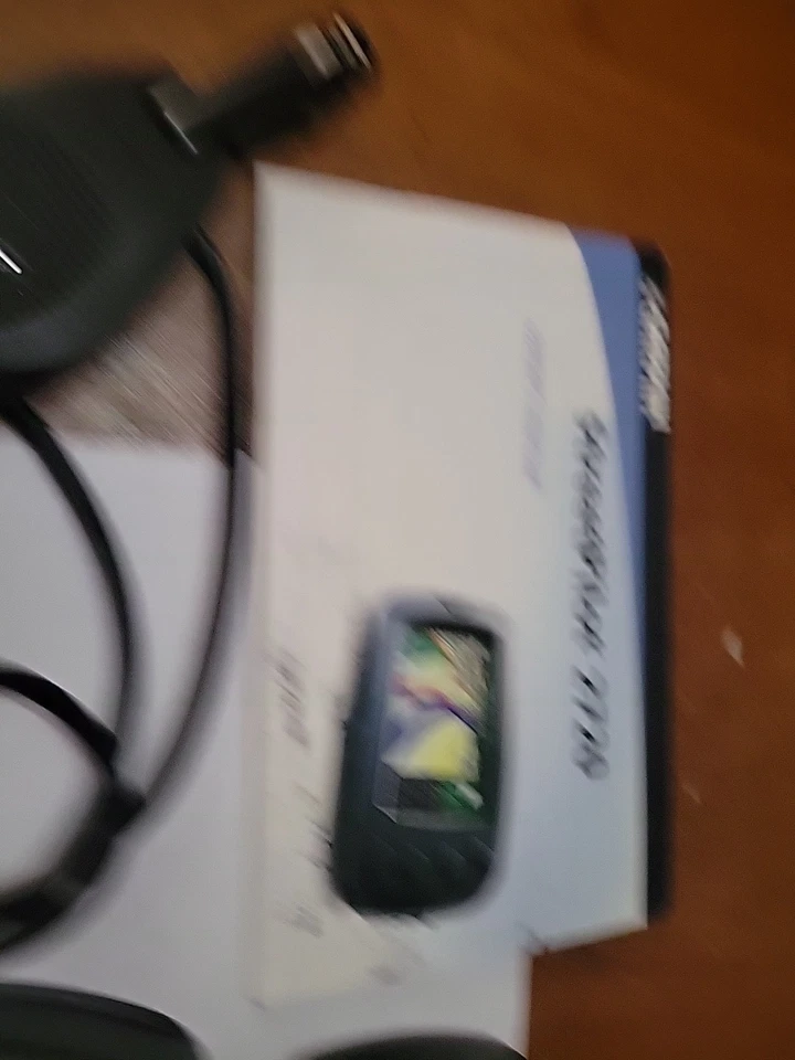 Garmin StreetPilot 2720 GPS Navigation Street Pilot W/ Charger & Mount Bundle - Image 4 of 4