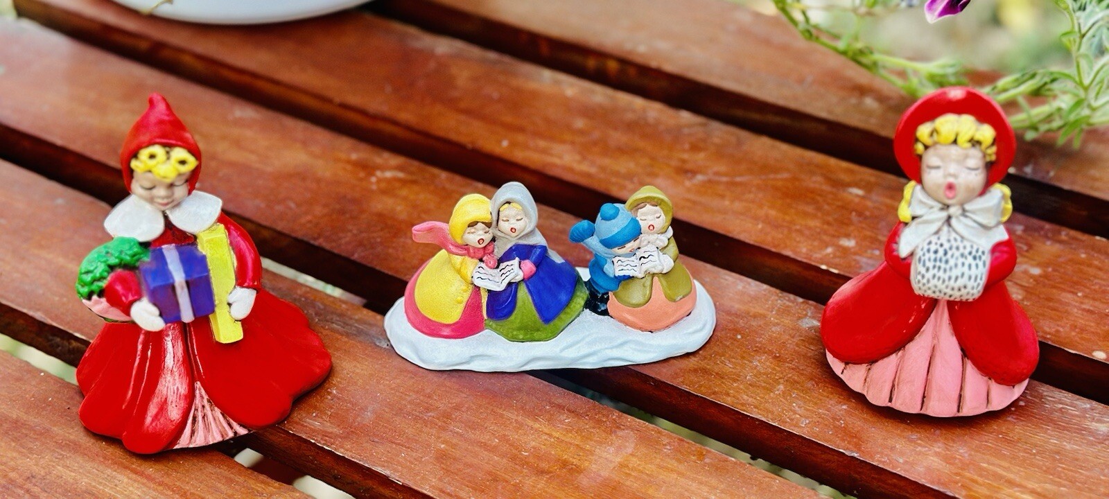 MCM VTG Lot Of 3 Holland & Bryon Caroler’s Village Hand Painted Christmas Scene