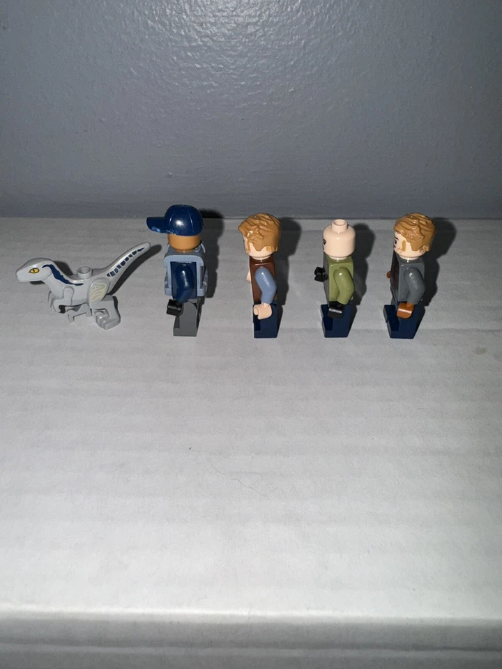 LEGO Jurassic World LOT OF 5 Minifigures - Owen Maisie ACU Soldier Blue Raptor - Image 4 of 4
