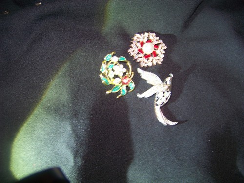 Spilla vintage Sarah Coventry AB Bird of Paradise, foglia verde + multicolore GRATIS - Foto 7 di 8