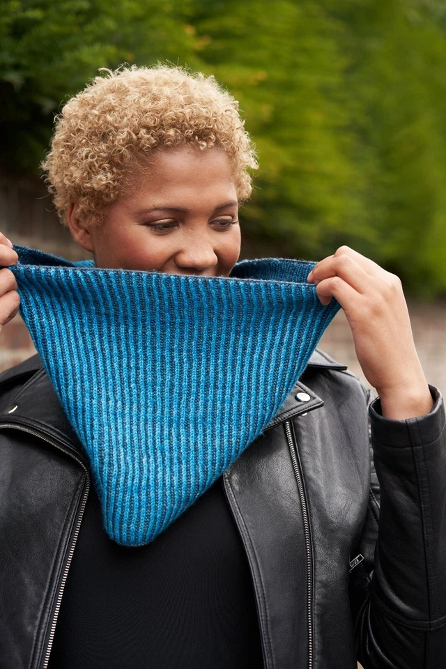 Malabrigo ::Pattern Book #20:: Mechita & Sock Modern Accessory Style 16 patterns - Image 3 of 4