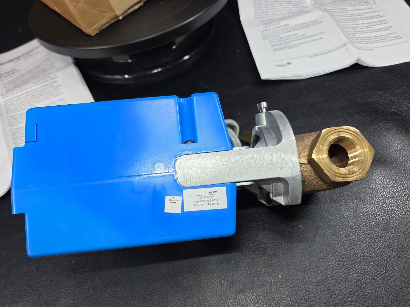 JOHNSON CONTROLS VA-4233-GGA-2 / VA4233GGA2 (NEW IN BOX) FAST SHIP!💨✅