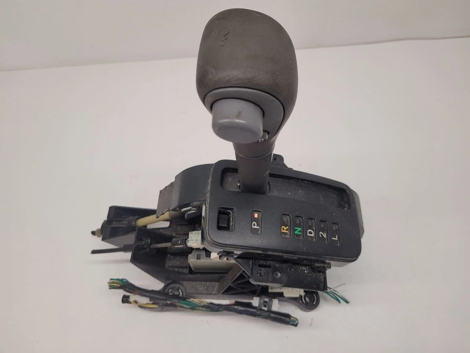 2003 TOYOTA COROLLA  AT Automatic Transmission Shift Shifter Gear Assembly  - Image 2 of 4