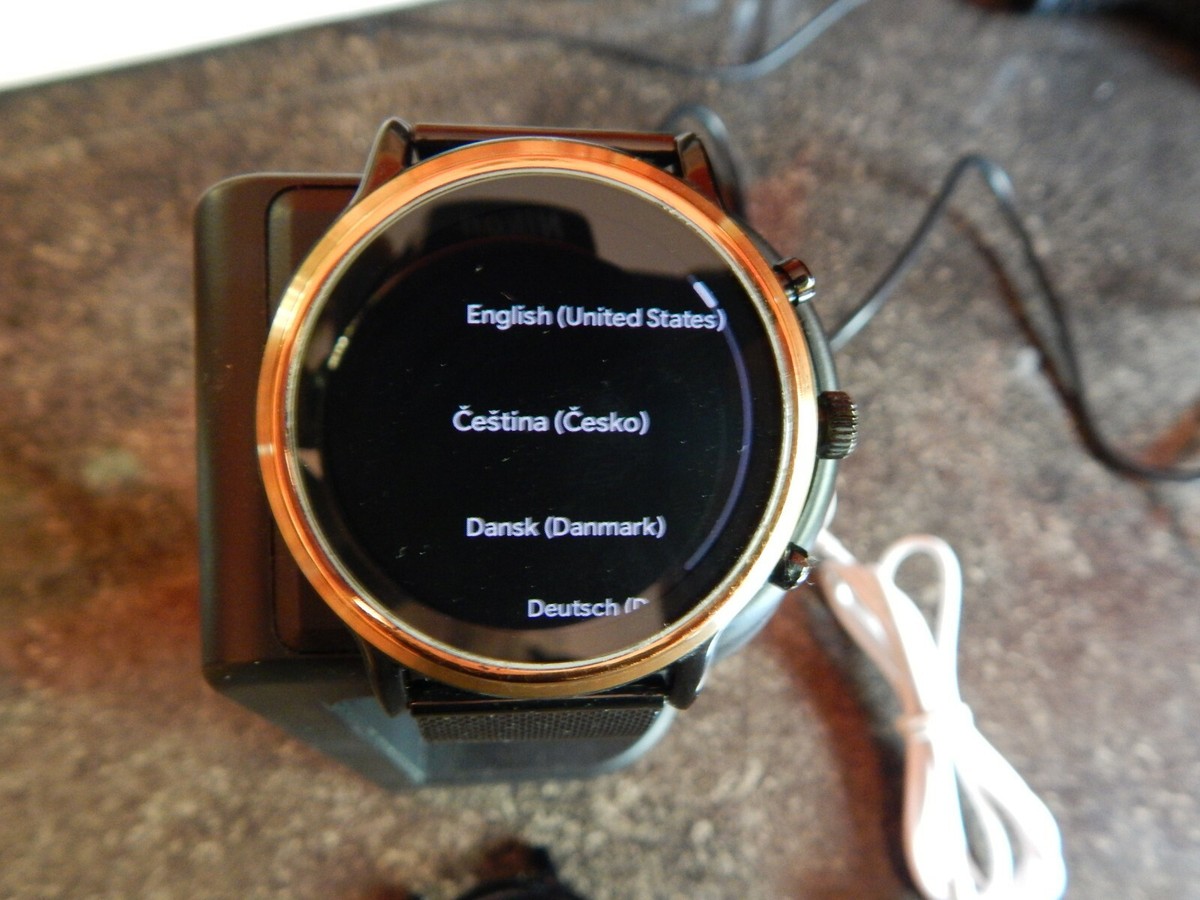 Fossil Julianna watch gen 5 Fossil Gen 5 Carlyle vs. Julianna: What main image 3