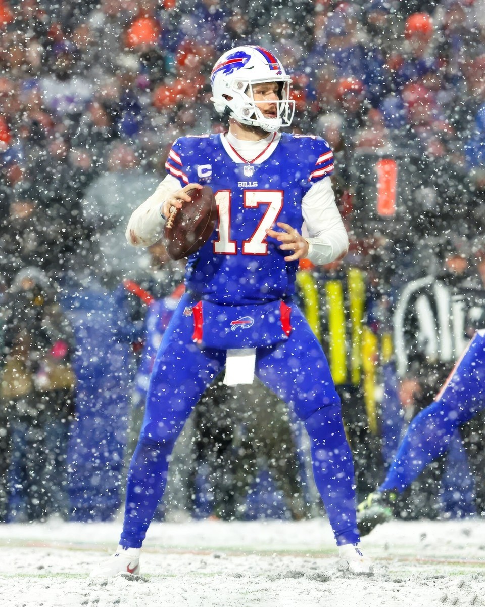 Josh Allen #17 Buffalo Bills NFL 8