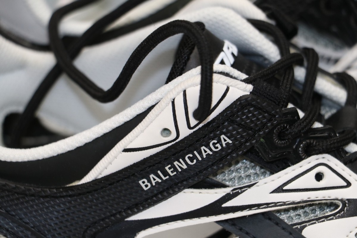 Balenciaga Drive Men's Sneakers 624343-W2FD1-1019 Mens 10 US Balenciaga Drive Men's Sneakers 624343-W2FD1-1019 Mens 10 US