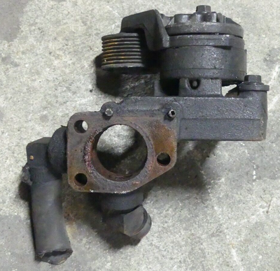 5.9 6BT Dodge Cummins 24V engine Thermostat Housing 3943550  