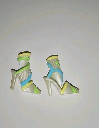 Barbie Martell Vintage Winx Club 2004 Combine Postage  Excellent Condition