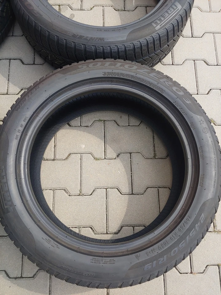 4 Pirelli Sottozero 3 19 Zoll Winterreifen 245/50 R19 105V RSC RFT * M+S +5,7mm - Bild 2 von 4