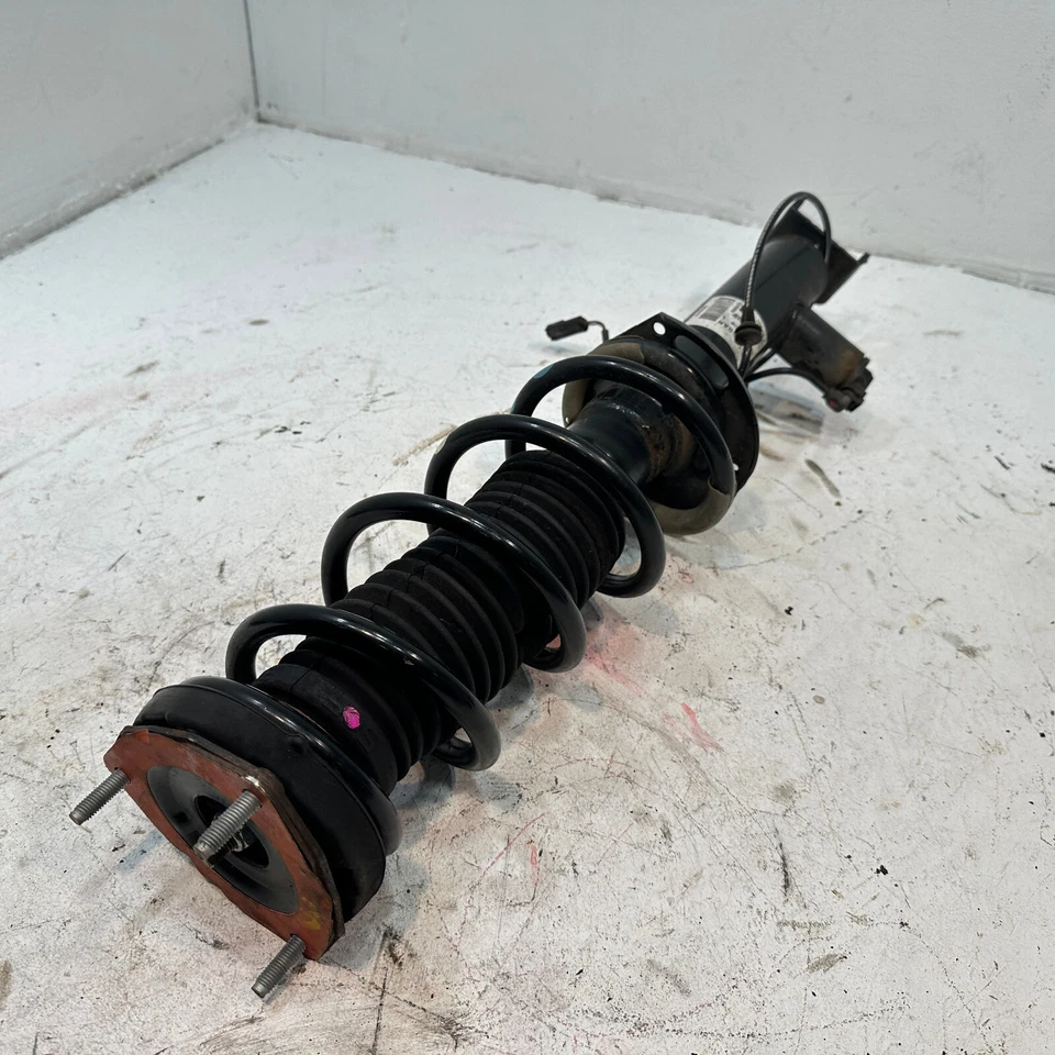 19-20 INFINITI Q50 AWD REAR DRIVER SIDE SHOCK STRUT ABSORBER W/ COIL SPRING OEM - Imagem 4 de 4