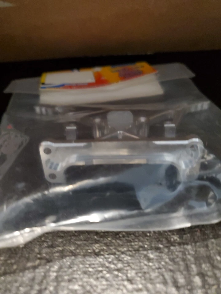 Integy T7806S Silver Alloy Rear Shock Tower for Team Associated B4 - Image 3 of 3