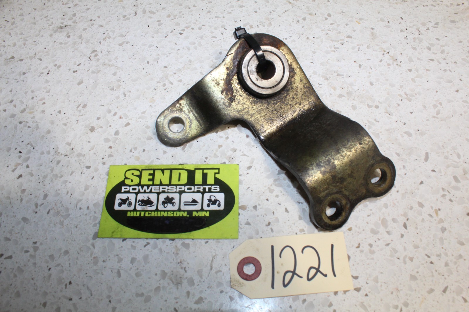 134	1997 Ski-Doo Formula Z	Pivot Arm	506133800
