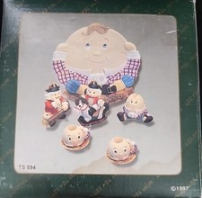 Vintage Collectible 1997 Miniature Resin Tea Set: Humpty Dumpty