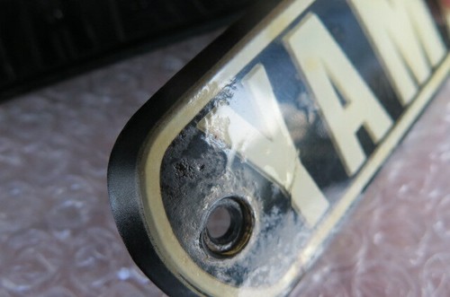 YAMAHA RD200 CS5 AS3 YAS3 TANK EMBLEM PAIR L+R SET GENUINE NOS JAPAN - Imagen 11 de 12