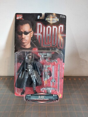 Toy Biz Marvel 48080 Collector Editions Blade Figure With Anti-Vampire Weapons