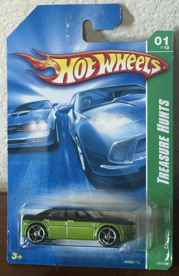 Hot Wheels Treasure Hunt 2008 - Chrysler 300C - verde Foto 2 de 4