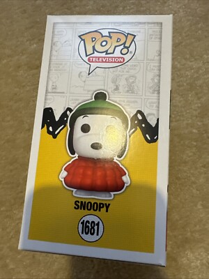 Funko Pop! Peanuts Snoopy in Coat Pop Figure #1681 Chase Box