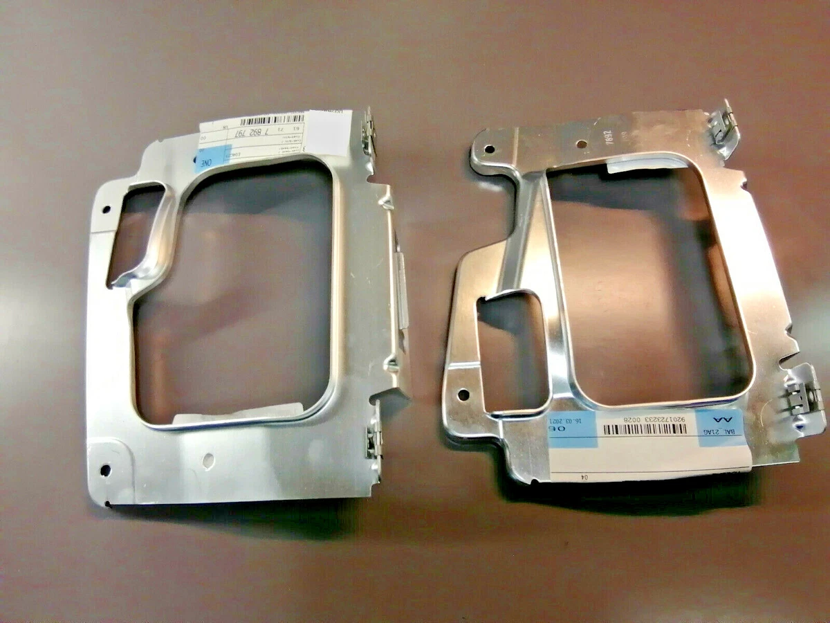 NEW GENUINE BMW 3 SERIES E46 AIR DUCT BRACKET FRONT PAIR 7892797 