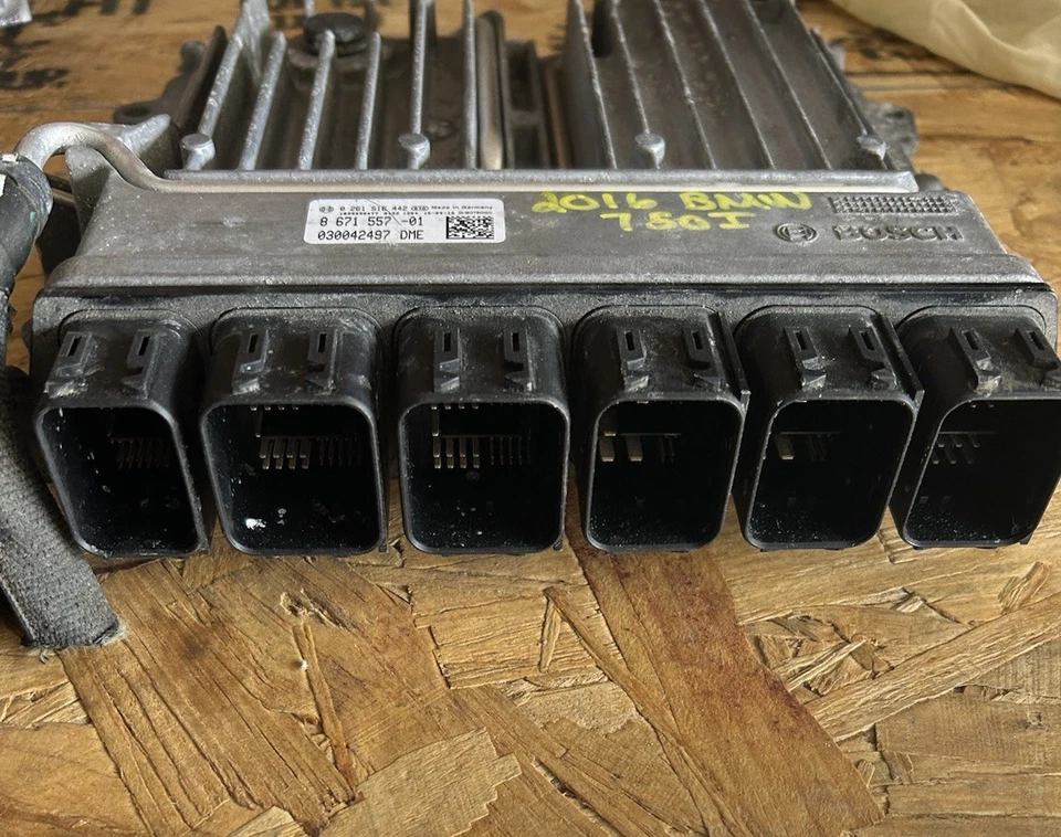 BMW 750i G11 G12 2016-2019 motor computador módulo de control DME fabricante de equipos originales Foto 3 de 4