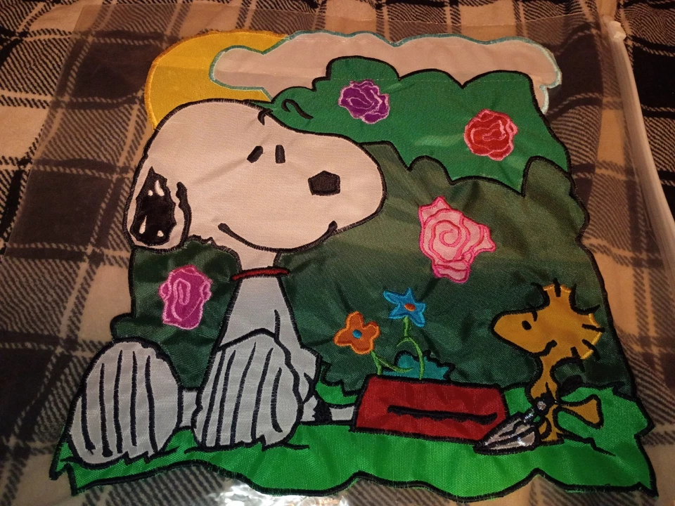 Peanuts Snoopy & Woodstock Garden Flag 13" X 163" - Image 2 of 4