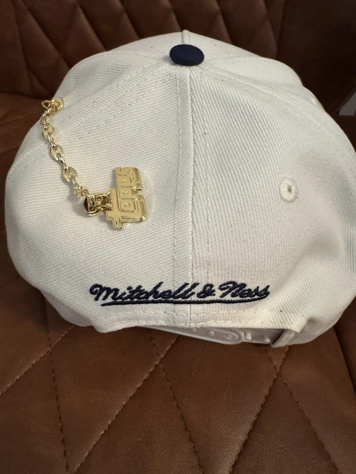 2025 Lids x Topps Mitchell &Ness - Astros Nolan Ryan Hat Player Chase Series 2 - Image 4 of 4