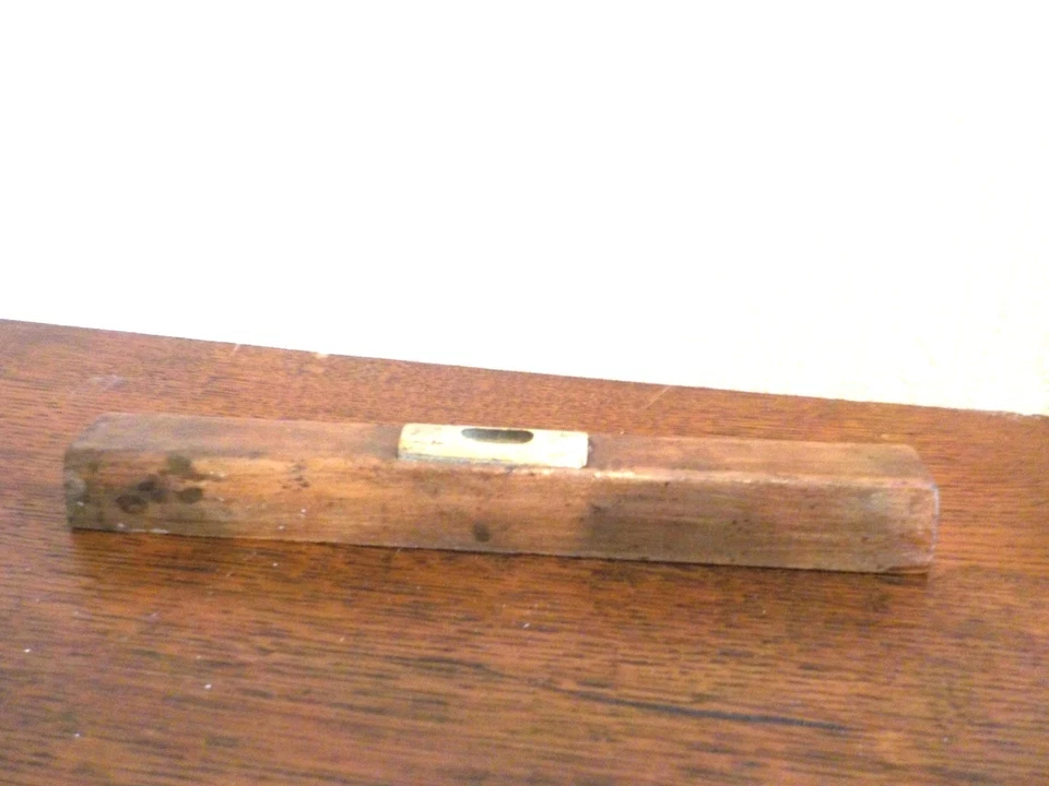 ANCIEN PETIT NIVEAU BOIS BUIS ET TRUSQUI N COLLECTION OUTIL VOIR DETAILS PHOTOS - Photo 3/4