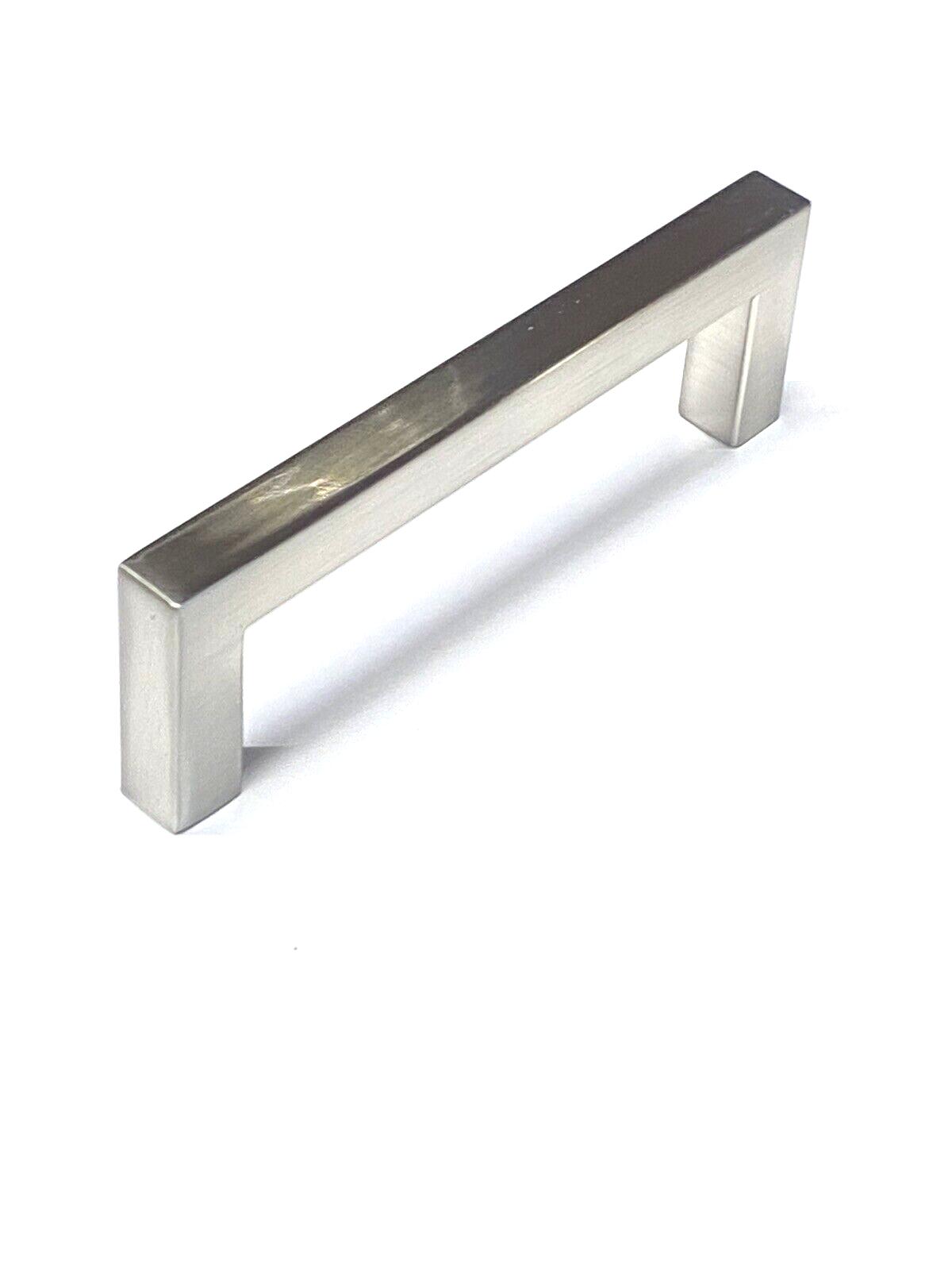 10) Richelieu Contemporary Pull 128mm Brushed Nickel BP56325128195 