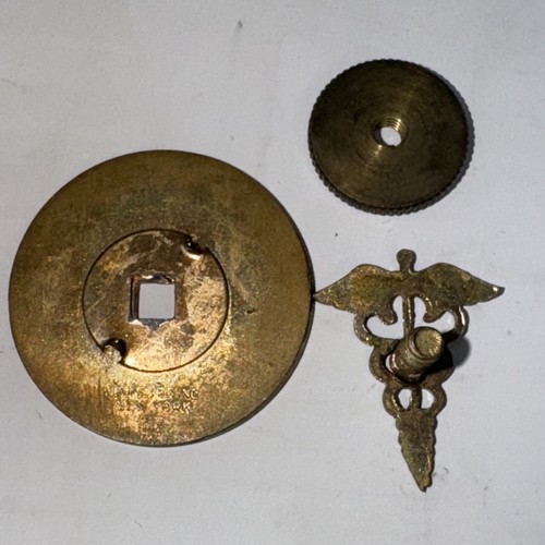 Vintage Lot of 5 WWII Era U.S. Military 6th Army Emblems & Buckle - Picture 14 of 15