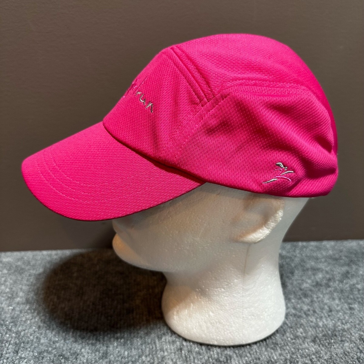 On Running Women\'s Pink Performance Cap Women main image 4