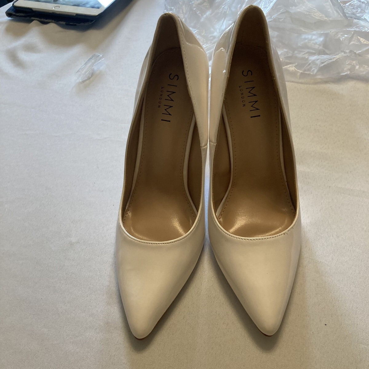 Patent Leather Sz Simmi-London Pointed Toe Stiletto Heel white