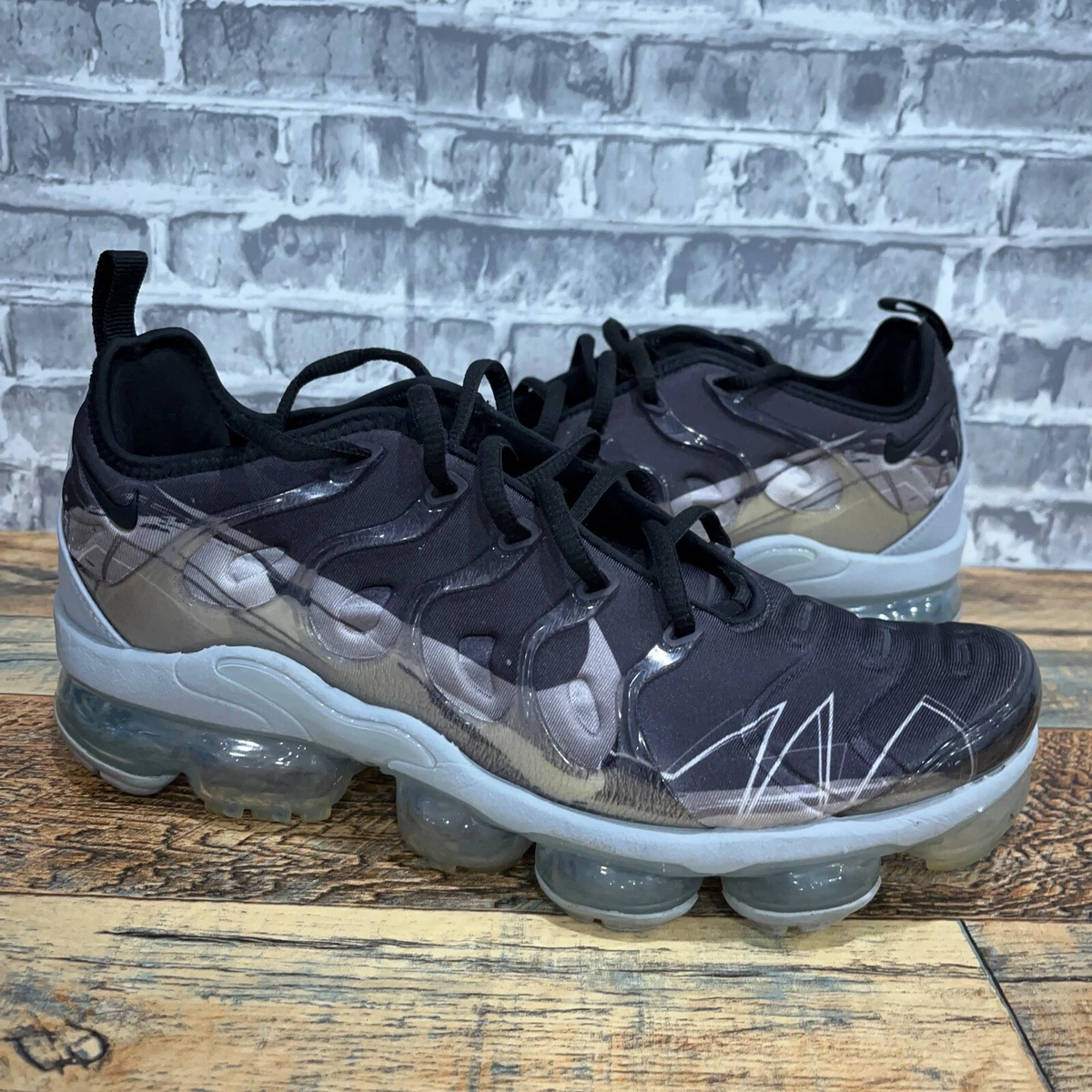 Vapor max grey and black sale