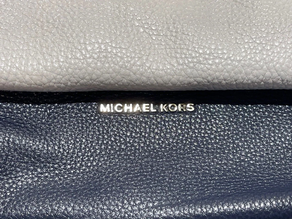 MICHAEL KORS KIP CUERO GUIJARRO BLANCO AZUL MARINO HOBO BOLSO BOLSO BOLSO FLORAL Foto 2 de 4