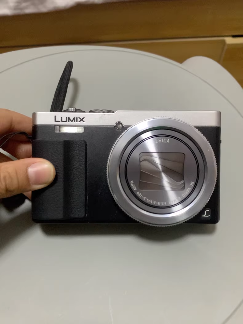 Panasonic LUMIX DMC-TZ70 Digital Camera Lumix 30X Silver