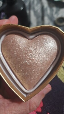 Revolution Glowing Hearts Goddess of Faith Triple Baked Highlighter 10g