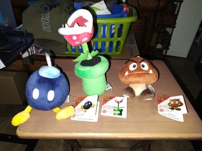 Super Mario All Star Collection Goomba, Piranha Plant Bomb Omb Little Buddy 2017