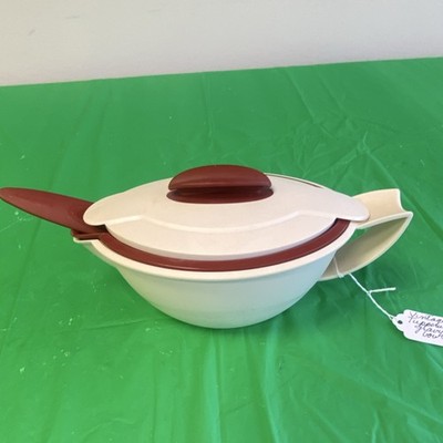 Tupperware Vintage Gravy Boat 650ml Plastic White Brown Lid Ladle Handles Oval