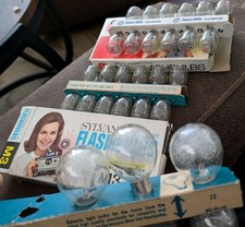 Vintage SYLVANIA/GE Blue Dot FLASHBULBS M3 NOS  P25 -5 Bulbs.