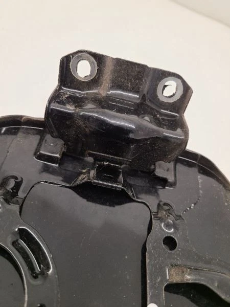 Puerta de llenado de combustible Honda Accord 2006-2007 negra 63910SDAA10ZZ    Foto 4 de 4