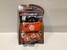 1/64 NASCAR Authentics 2 Brad Keselowski 2017 Wave 1 Auto Trader Ford Fusion