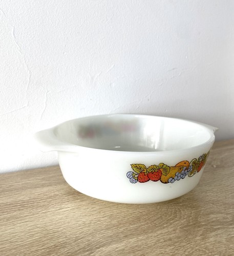Vintage Anchor Hocking Nature's Bounty Pattern Casserole Dish 1QT 1970's - Foto 4 di 11