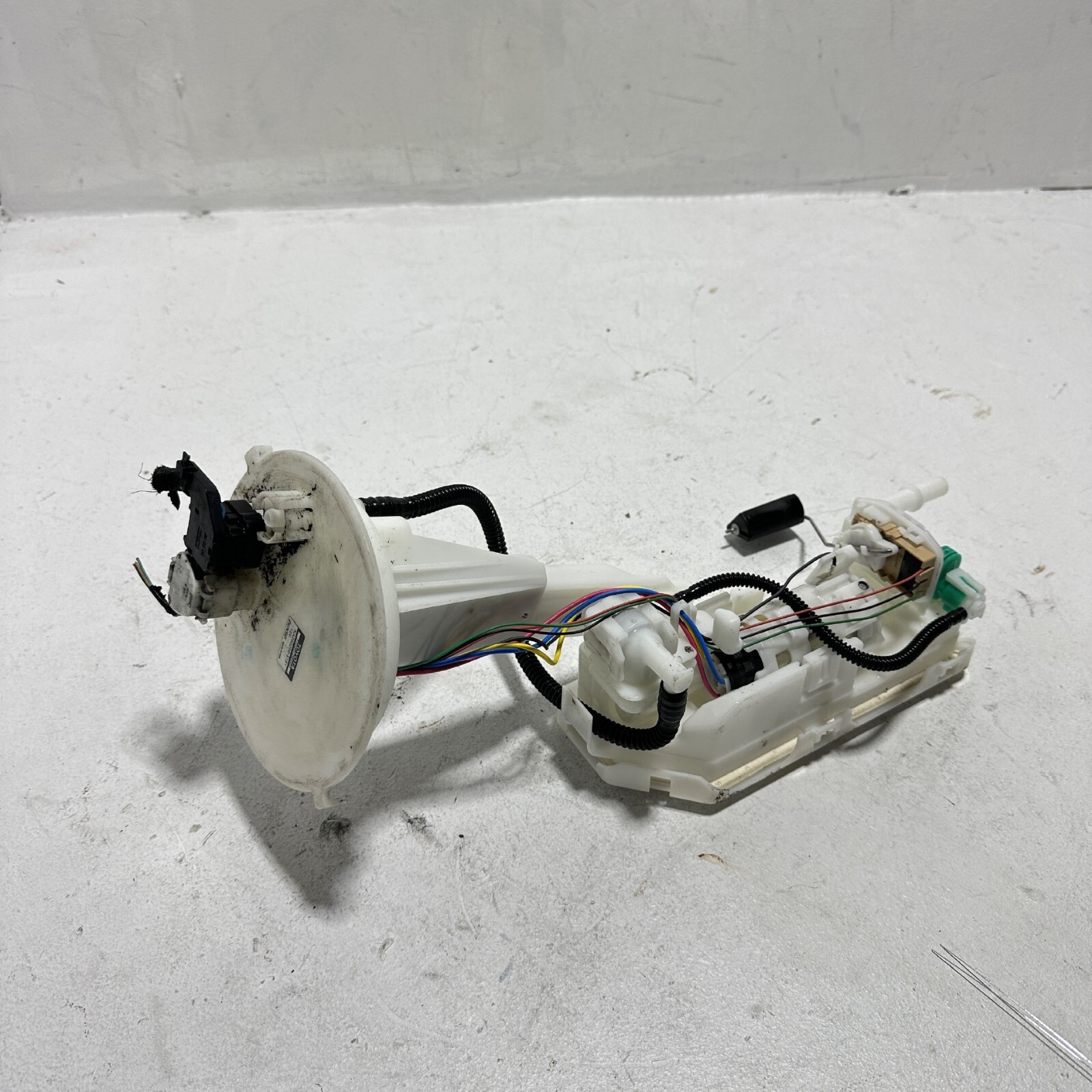 OEM Toyota Camry 2021-2024 Fuel Gas Tank Pump Sending Unit
