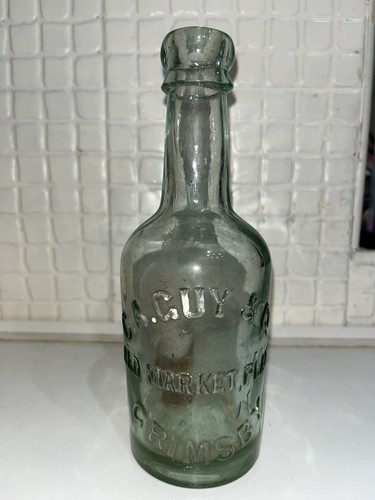 C A Guy & Co Old Market Place Grimsby Flasche
