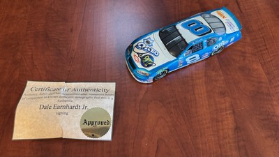 SIGNED 1:24 Dale Earnhardt Jr #8 Oreo / Ritz 2004 Monte Carlo AUTOGRAPHED 105670