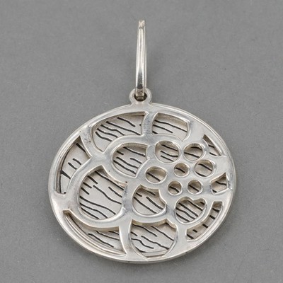 Nicht mehr produziert Silpada Sterlingsilber geschichtete Scheibe Floral Cut-Out 4-Wege Anhänger S2122