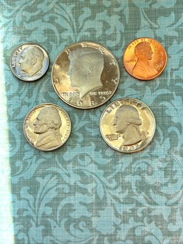 Shiny 1985 Proof Set, nickel has CRISP FULL STEPS