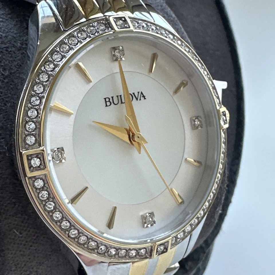 Женские кварцевые часы Bulova с акцентом на кристалл двухцветные 32 мм 98L273 - Изображение 2 из 4
