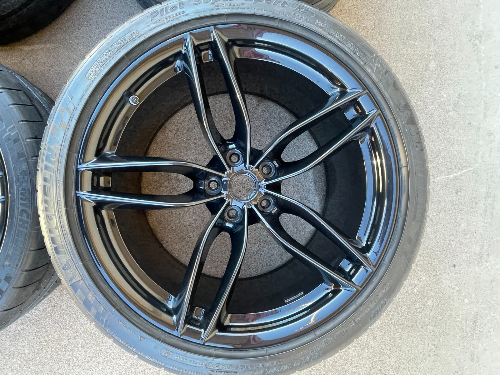OEM FERRARI 488 GTB SPIDER F8 488GTB RIMS WHEELS TIRES FACTORY OEM BLACK