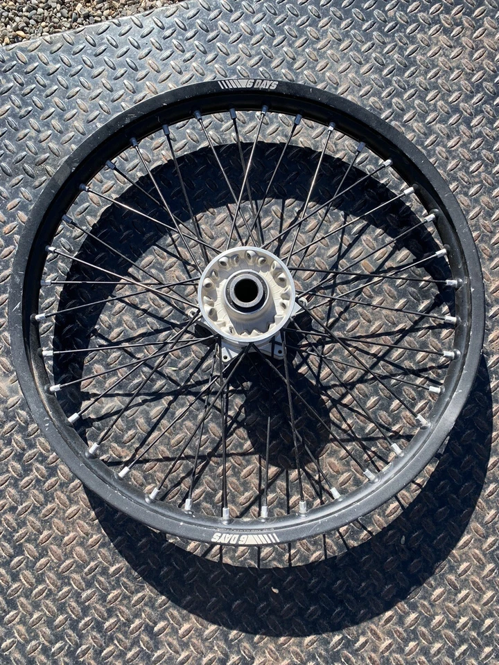 KTM 前轮限量版六天版 — 第 2/4 张图片